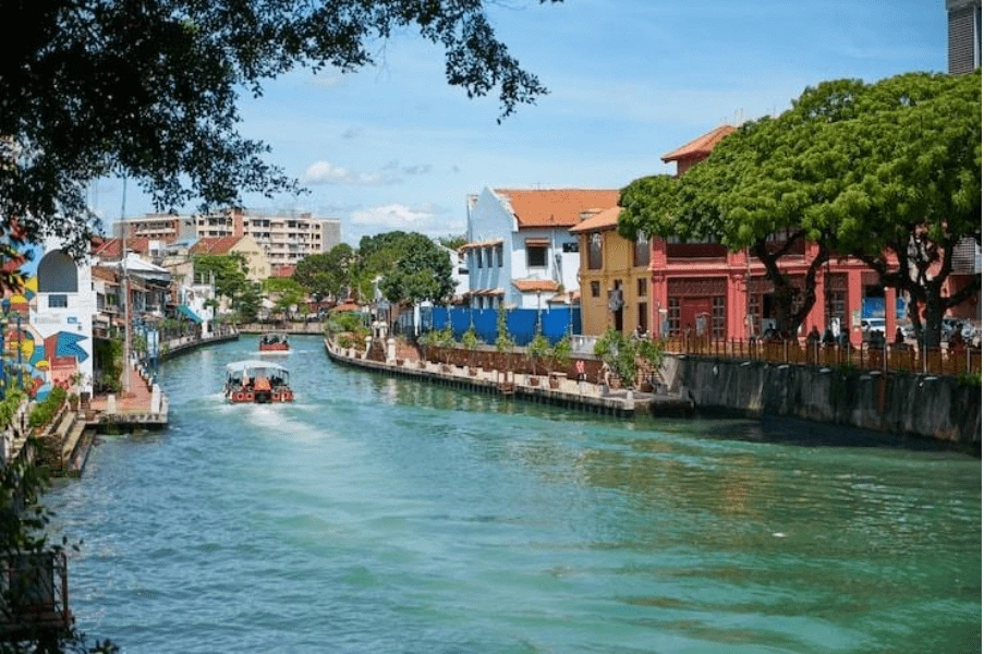 UK Expat Mortgage Help live in Malacca