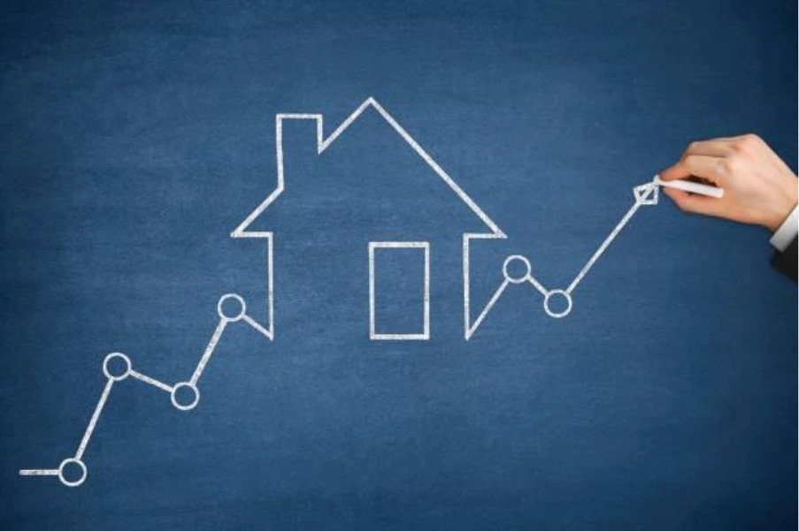 Illustration showing rising UK property graph representing expat mortgage rate pricing and risk assessment