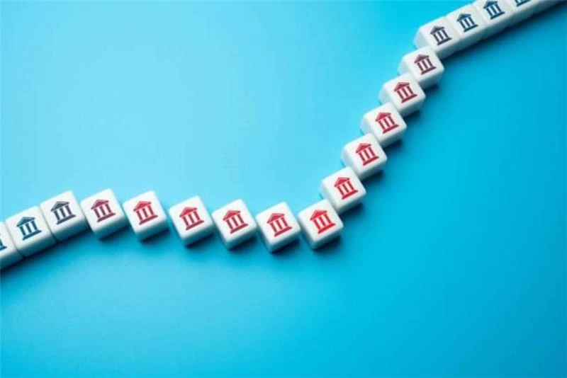 UK expat mortgage income stress test concept showing lenders assessing affordability and overseas income risk